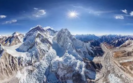 最高的山峰是什么？海拔有多高？