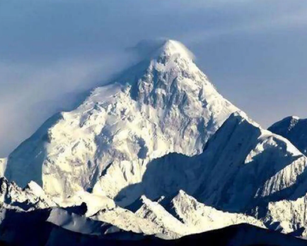 世界最高的高原在什么地方？平均海拔多少？