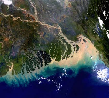 世界上最大三角洲占地面积多少？地理位置在哪里？