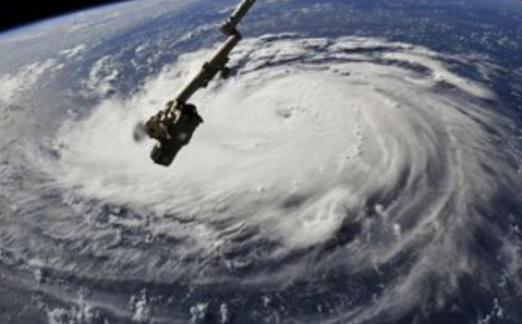  世界风力最大的地区在哪？年平均风速是多少？