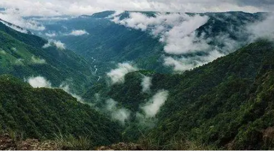 世界降水最大最多的地区在什么地方？降水量是多少？