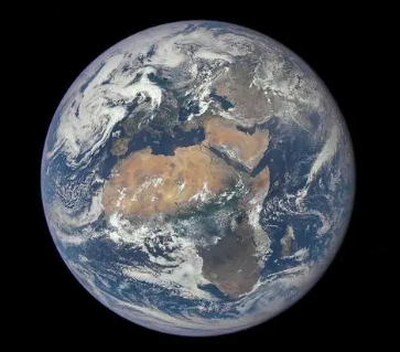 地球极半径是多少？是不是6357km？