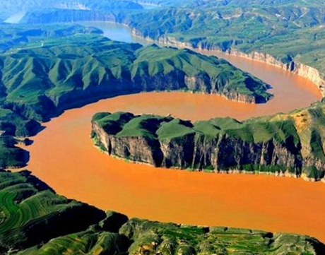 世界含沙量最大的河流位于什么地方？全长多少公里？