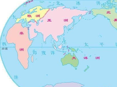 面积最大的洲总面积多大？地形特点是什么样的？