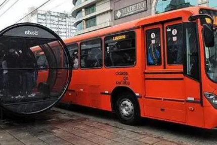 全球最大的公交车在什么地方？载客量是什么样的？