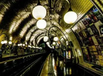 全球有哪些闹鬼的火车站？背后有何隐情？